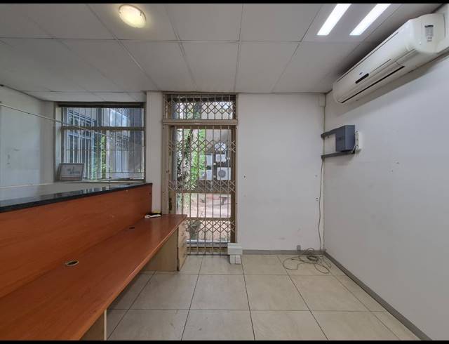 87M² OFFICE TO LET IN ROSEBANK
